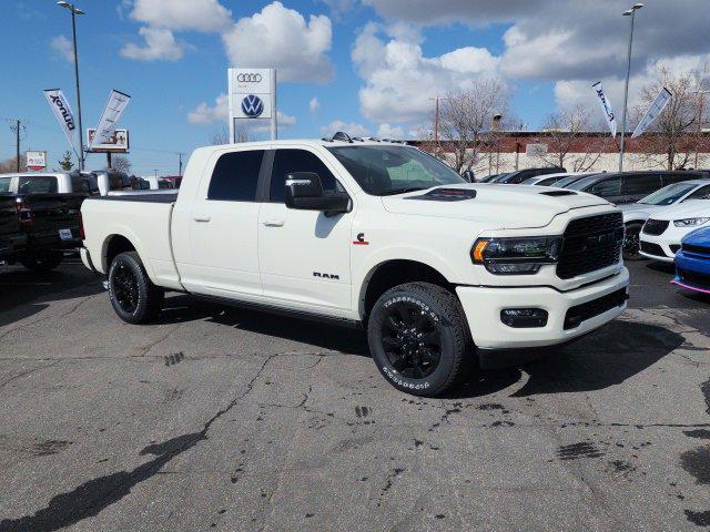 2024 RAM Ram 3500 RAM 3500 LIMITED MEGA CAB 4X4 64 BOX