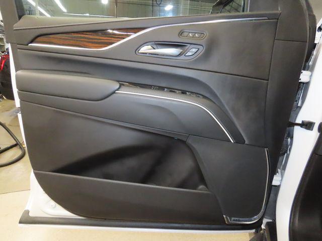 2023 Cadillac Escalade 4WD Luxury