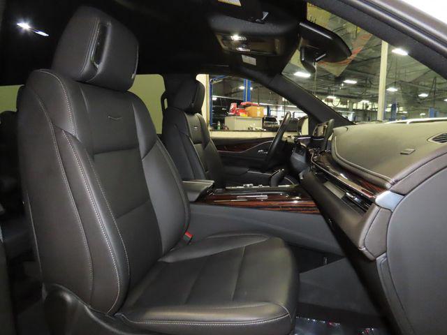 2023 Cadillac Escalade 4WD Luxury