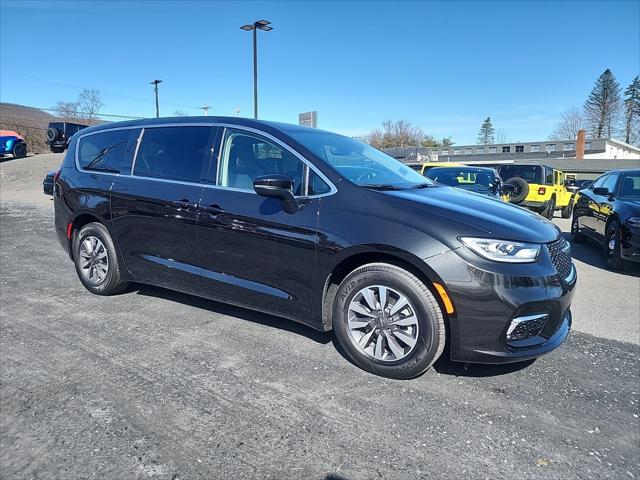 2023 Chrysler Pacifica Plug-In Hybrid PACIFICA PLUG-IN HYBRID TOURING L