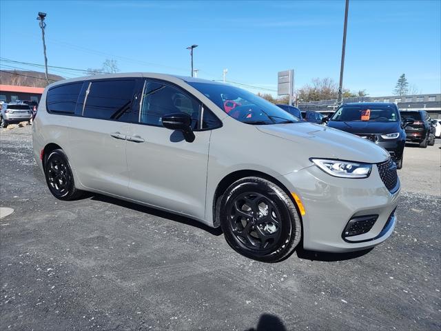 2023 Chrysler Pacifica Plug-In Hybrid PACIFICA PLUG-IN HYBRID LIMITED