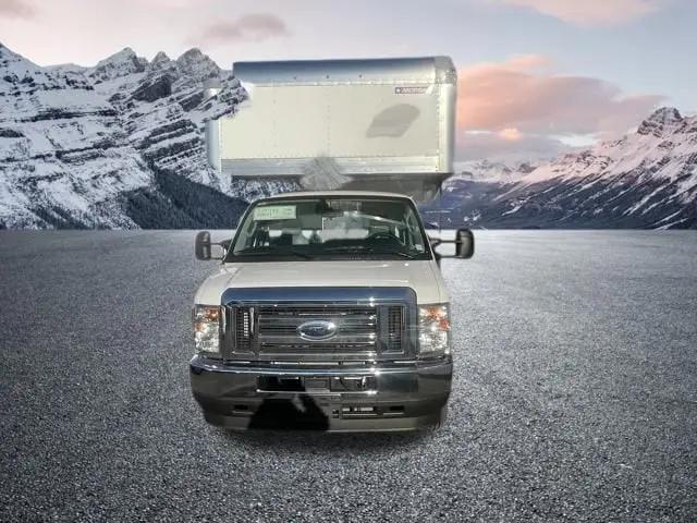 2024 Ford E-450 Cutaway Base
