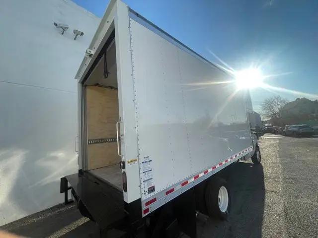 2024 Ford E-450 Cutaway Base
