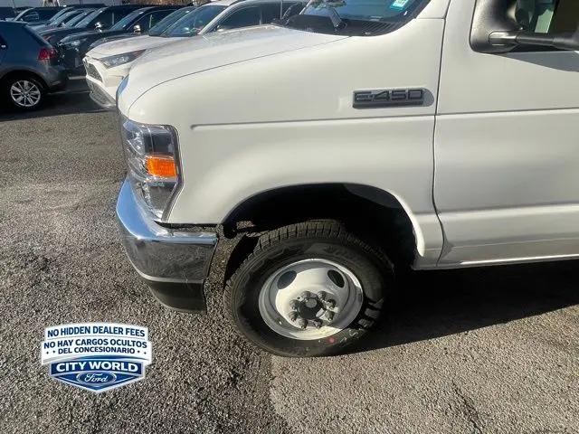 2024 Ford E-450 Cutaway Base