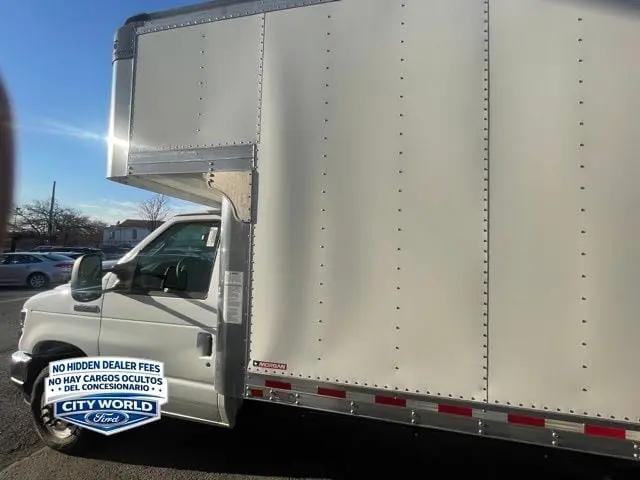 2024 Ford E-450 Cutaway Base