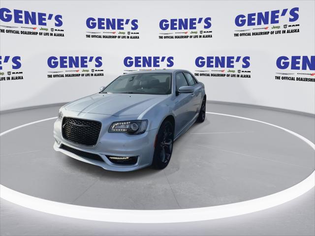 2023 Chrysler Chrysler 300 300 TOURING L RWD