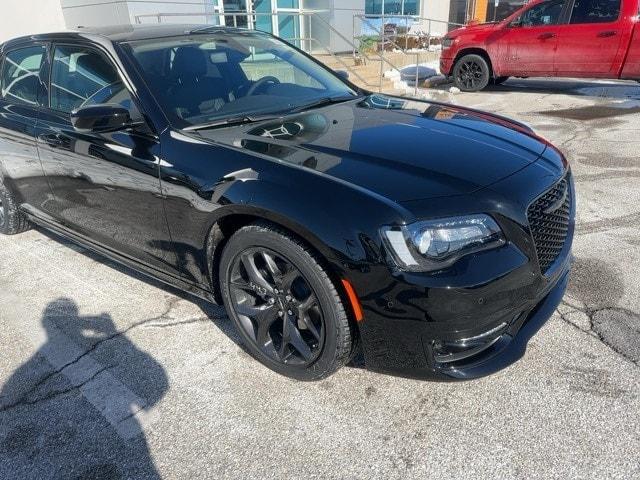 2023 Chrysler Chrysler 300 300 TOURING L RWD