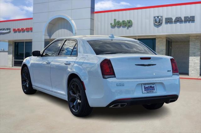 2023 Chrysler Chrysler 300 300 TOURING