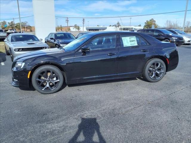 2023 Chrysler Chrysler 300 300 TOURING L RWD