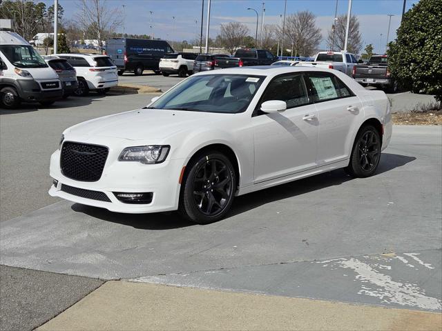 2023 Chrysler Chrysler 300 300 TOURING L RWD