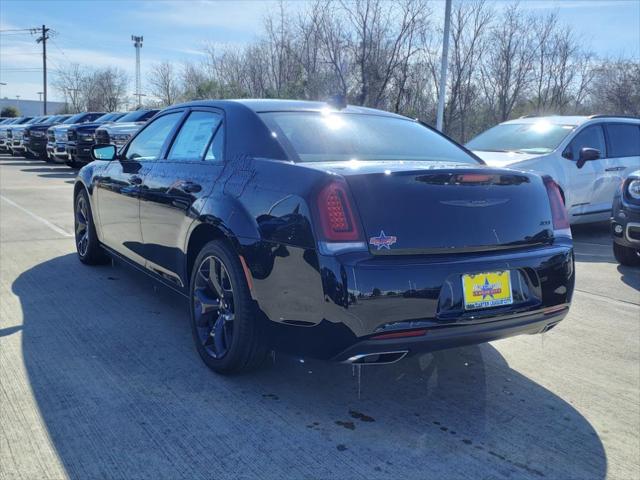 2023 Chrysler Chrysler 300 300 TOURING