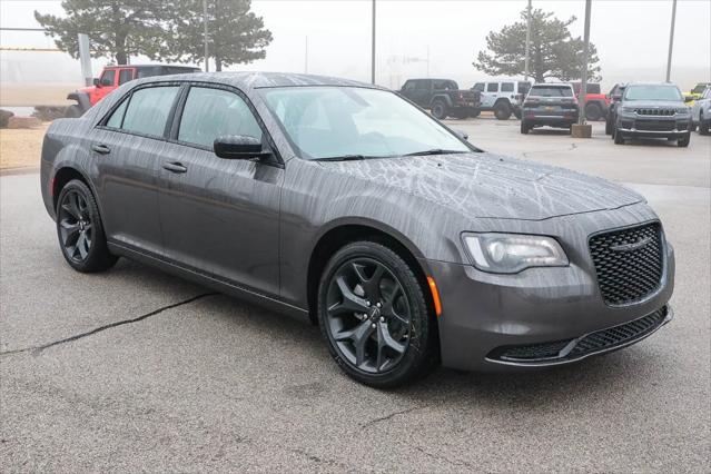 2023 Chrysler Chrysler 300 300 TOURING