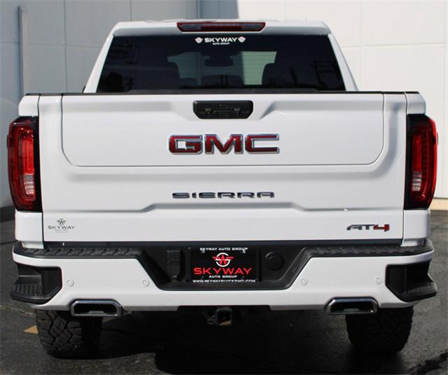 2023 GMC Sierra 1500 4WD Crew Cab Short Box AT4