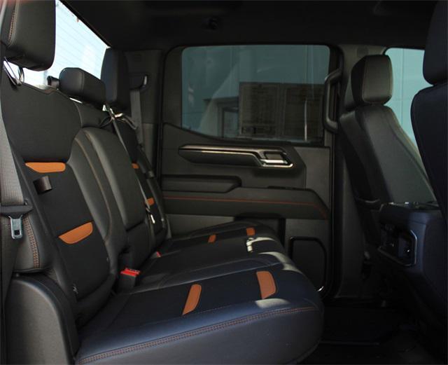 2023 GMC Sierra 1500 4WD Crew Cab Short Box AT4
