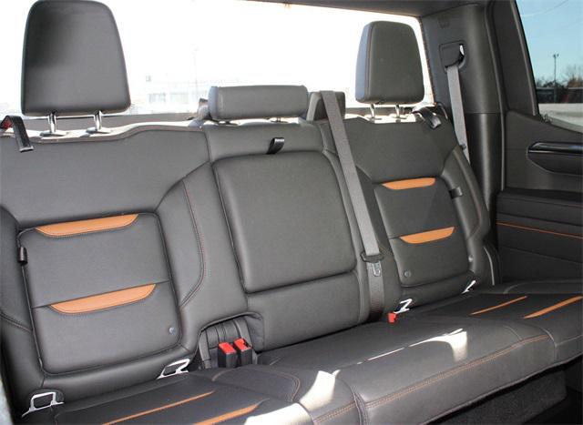 2023 GMC Sierra 1500 4WD Crew Cab Short Box AT4