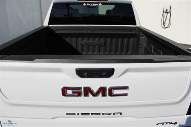 2023 GMC Sierra 1500 4WD Crew Cab Short Box AT4