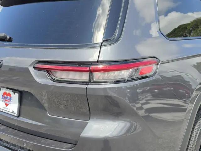 2021 Jeep Grand Cherokee Altitude 4x2