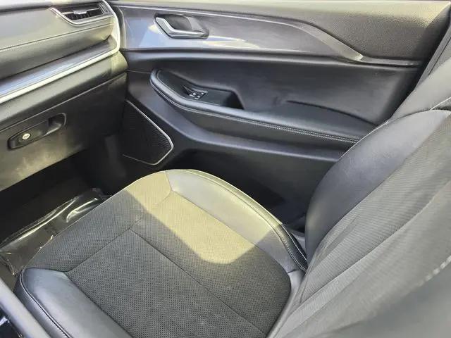 2021 Jeep Grand Cherokee Altitude 4x2