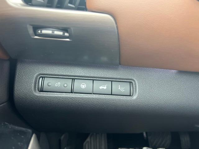 2024 Nissan Pathfinder Platinum 4WD