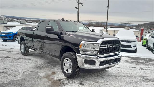 2024 RAM Ram 3500 RAM 3500 TRADESMAN CREW CAB 4X4 8 BOX