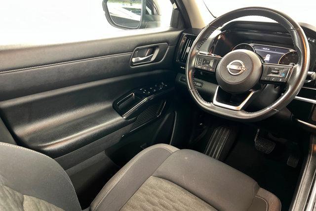2022 Nissan Pathfinder SV 2WD