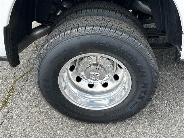 2024 Ram 3500 Big Horn Crew Cab 4x4 8' Box