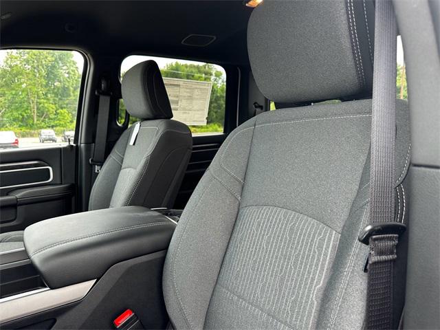 2024 Ram 3500 Big Horn Crew Cab 4x4 8' Box