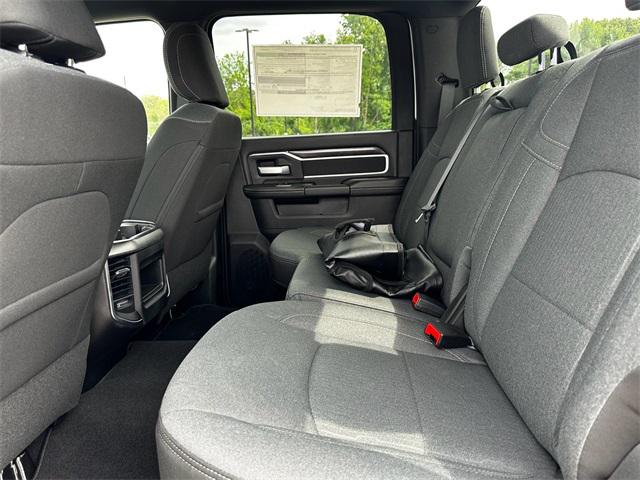 2024 Ram 3500 Big Horn Crew Cab 4x4 8' Box