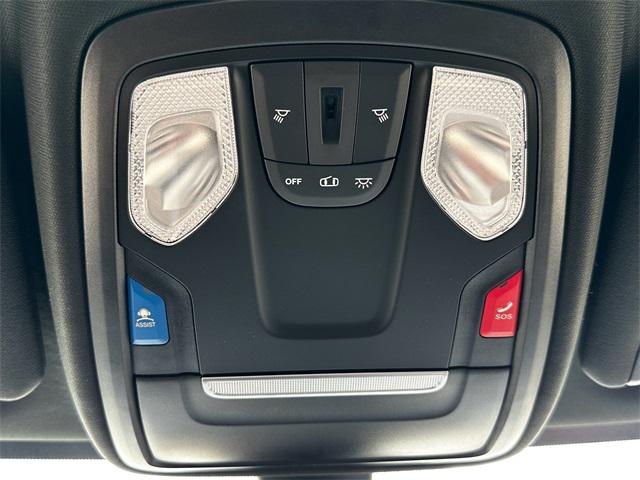 2024 Ram 3500 Big Horn Crew Cab 4x4 8' Box