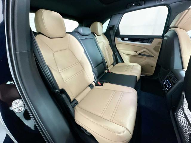 2024 Porsche Cayenne AWD