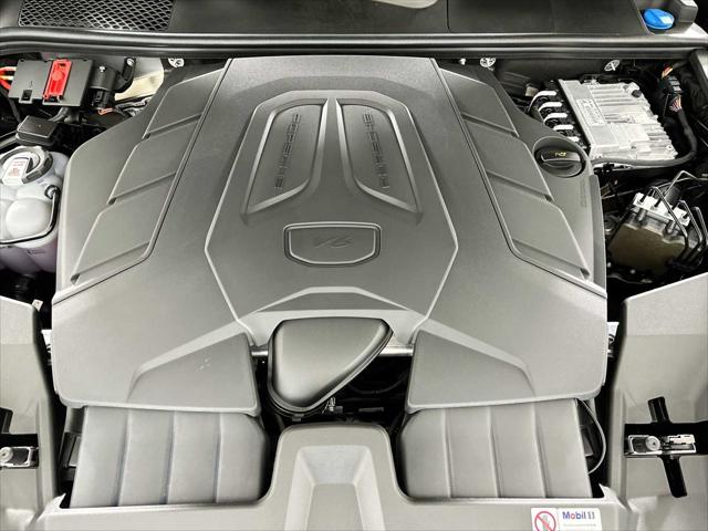 2024 Porsche Cayenne AWD