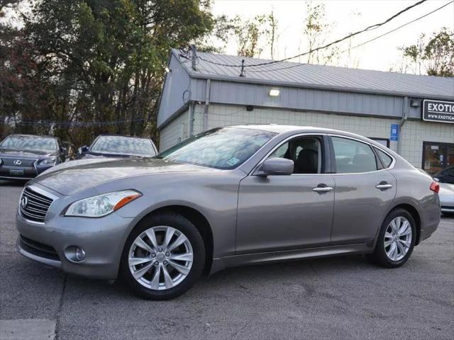 2011 INFINITI M37 BASE