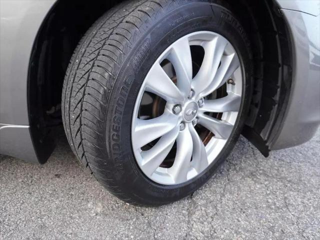 2011 INFINITI M37 BASE