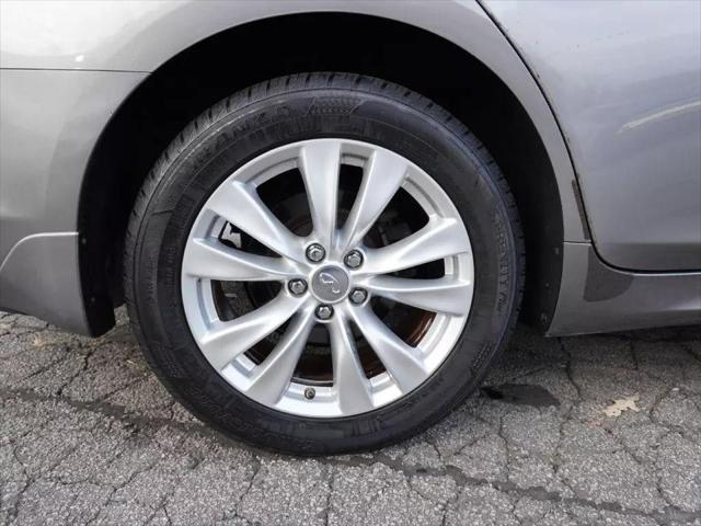 2011 INFINITI M37 BASE