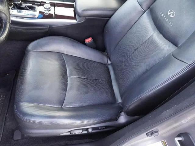 2011 INFINITI M37 BASE