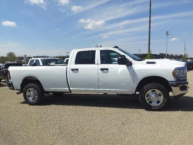 2024 RAM Ram 3500 RAM 3500 TRADESMAN CREW CAB 4X4 8 BOX