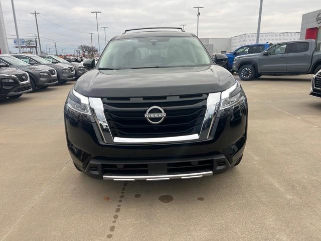 2024 Nissan Pathfinder Platinum FWD