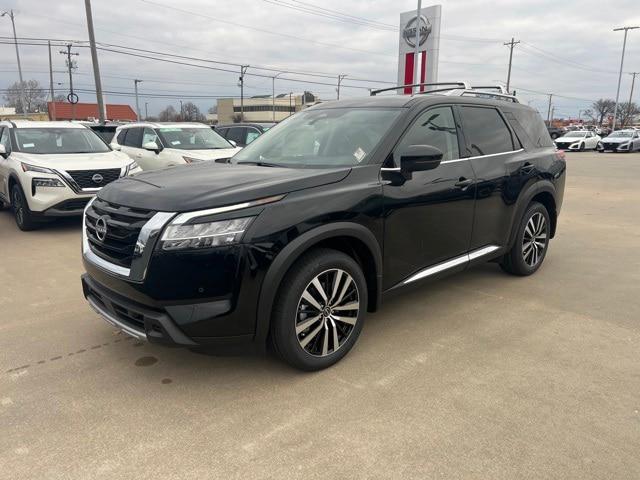 2024 Nissan Pathfinder Platinum FWD
