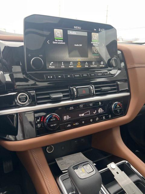 2024 Nissan Pathfinder Platinum FWD
