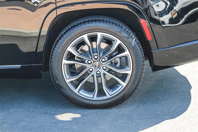 2023 Jeep Grand Wagoneer Series III 4x4