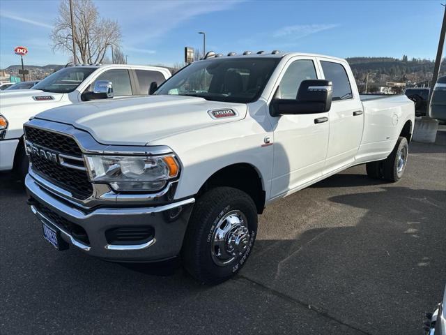 2024 RAM Ram 3500 RAM 3500 TRADESMAN CREW CAB 4X4 8 BOX