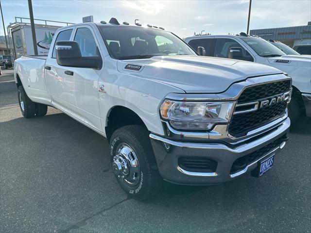 2024 RAM Ram 3500 RAM 3500 TRADESMAN CREW CAB 4X4 8 BOX