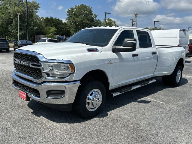 2024 RAM Ram 3500 RAM 3500 TRADESMAN CREW CAB 4X4 8 BOX