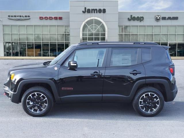 2023 Jeep Renegade RENEGADE TRAILHAWK 4X4