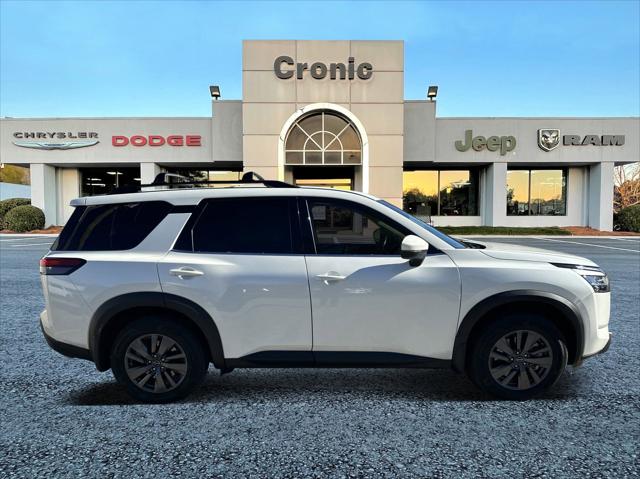 2022 Nissan Pathfinder SV 2WD 2022 Nissan Pathfinder SV 2WD