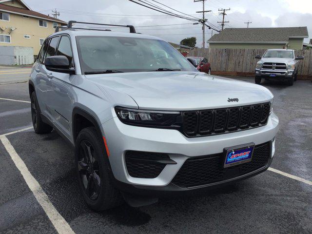 2022 Jeep Grand Cherokee Altitude 4x4 for sale in Fort Bragg, CA