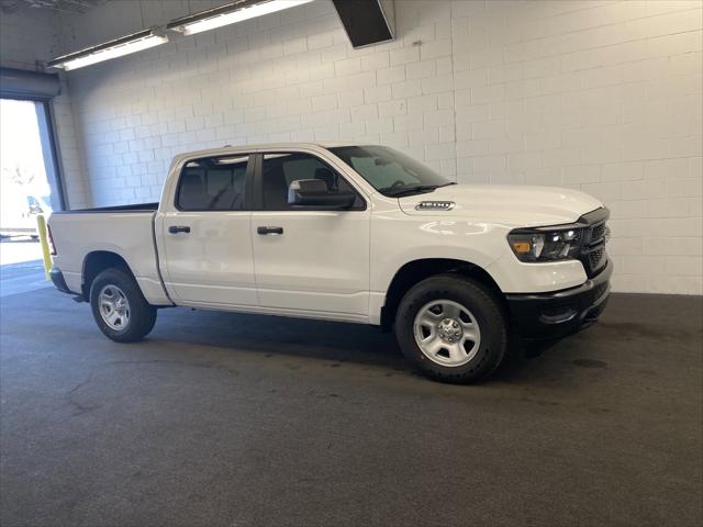 2024 RAM Ram 1500 RAM 1500 TRADESMAN CREW CAB 4X4 57 BOX