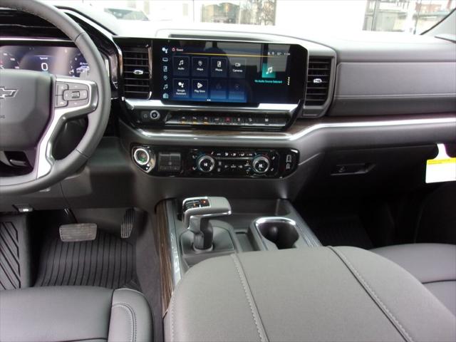 2024 Chevrolet Silverado 1500 4WD Crew Cab Short Bed RST