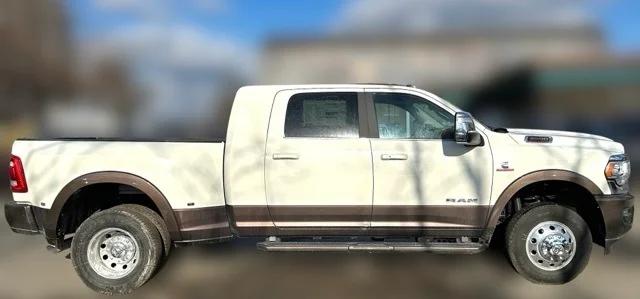 2024 RAM Ram 3500 RAM 3500 LIMITED LONGHORN MEGA CAB 4X4 64 BOX