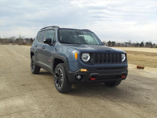 2023 Jeep Renegade RENEGADE TRAILHAWK 4X4